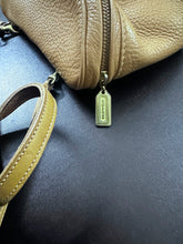 Load image into Gallery viewer, Coach Vintage Pebbled Leather Fishing Creel Crossbody Bag 4909