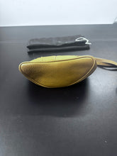 Load image into Gallery viewer, Coach Vintage Pebbled Leather Fishing Creel Crossbody Bag 4909