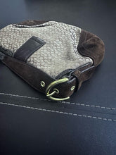 Load image into Gallery viewer, Vintage Coach set #6818 & #F10925 with SIGNATURE BUCKLE SOHO WRISTLET #40585