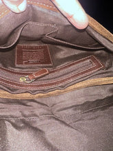 Load image into Gallery viewer, Vintage Coach set #6818 & #F10925 with SIGNATURE BUCKLE SOHO WRISTLET #40585