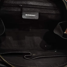 Load image into Gallery viewer, Burberry Vintage Nova Check Pocket Shoulder Bag (SHF-11692)