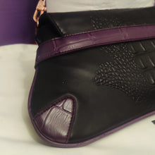 Load image into Gallery viewer, GUCCI Tom Ford Limited Edition crocodile Serpent Horsebit Embellished Clutch Bag - Rare 90476 213317