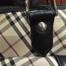 Load image into Gallery viewer, Burberry Vintage Nova Check Pocket Shoulder Bag (SHF-11692)