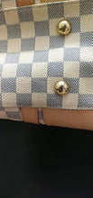 Load image into Gallery viewer, Authentic Louis Vuitton Damier Azur Berkeley Hand Bag FL0023