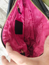 Load image into Gallery viewer, Coach H0082-f12868 Black Leather Shoulder Bag