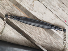 Load image into Gallery viewer, Coach E04q-9733 Black Leather Clutch