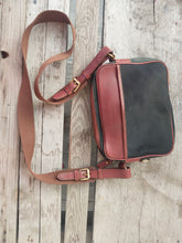 Load image into Gallery viewer, Calvin Klein Vintage Crossbody Bag