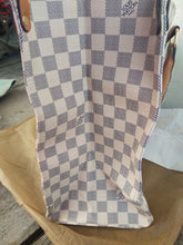 Load image into Gallery viewer, LV On the go Mickey Mouse shoulder bag