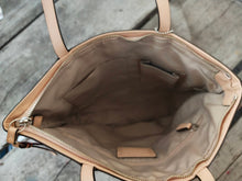 Load image into Gallery viewer, COACH SIGNATURE STRIPE EMBOSSED PATENT TOTE #F25187