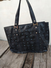 Load image into Gallery viewer, MCM Visetos black big size shopper tote