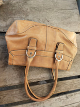 Load image into Gallery viewer, Coach Hampton Soho tan leather satchel L05d-9636