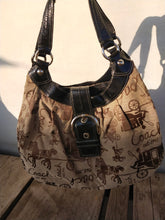 Load image into Gallery viewer, COACH Signature SOHO LYNN Horse & Carriage Large Hobo #D1069-F15209