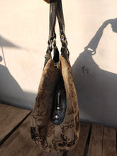 Load image into Gallery viewer, COACH Signature SOHO LYNN Horse & Carriage Large Hobo #D1069-F15209