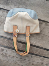 Load image into Gallery viewer, COACH NWOT Soho Hampton Daisy Tote Shopper Satchel 4428