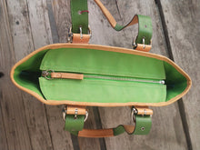 Load image into Gallery viewer, COACH NWOT Soho Hampton Daisy Tote Shopper Satchel 4428