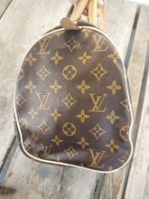Load image into Gallery viewer, LOUIS VUITTON SPEEDY 30 M41526 with authenticity tag! SP0043