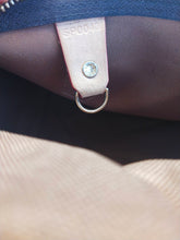 Load image into Gallery viewer, LOUIS VUITTON SPEEDY 30 M41526 with authenticity tag! SP0043