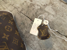 Load image into Gallery viewer, LOUIS VUITTON SPEEDY 30 M41526 with authenticity tag! SP0043
