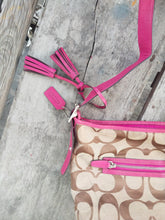 Load image into Gallery viewer, COACH Legacy Signature Duffle 21149