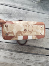 Load image into Gallery viewer, Coach Hampton Signature F13338 Khaki Leather Purse