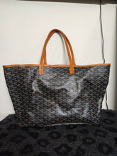 Load image into Gallery viewer, Goyard St. Louis PM tote bag in black brown
