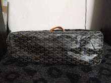 Load image into Gallery viewer, Goyard St. Louis PM tote bag in black brown