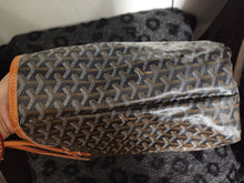 Load image into Gallery viewer, Goyard St. Louis PM tote bag in black brown