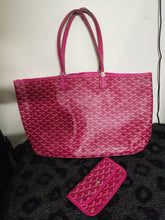 Load image into Gallery viewer, Goyard St. Louis PM tote bag in red with pouch