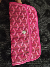 Load image into Gallery viewer, Goyard St. Louis PM tote bag in red with pouch