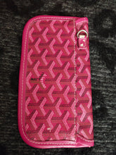 Load image into Gallery viewer, Goyard St. Louis PM tote bag in red with pouch