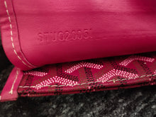 Load image into Gallery viewer, Goyard St. Louis PM tote bag in red with pouch