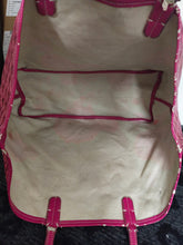 Load image into Gallery viewer, Goyard St. Louis PM tote bag in red with pouch