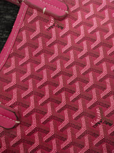 Load image into Gallery viewer, Goyard St. Louis PM tote bag in red with pouch