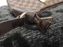 Load image into Gallery viewer, Louis Vuitton Damier Thames GM Handbag FL0023