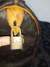 Load image into Gallery viewer, Louis Vuitton Monogram Canvas Leather Speedy 30 cm Bag TH0947