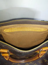 Load image into Gallery viewer, Louis Vuitton Monogram Canvas Leather Speedy 30 cm Bag TH0947