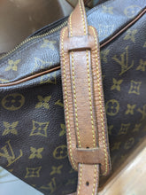 Load image into Gallery viewer, 1990s Louis Vuitton Boulogne monogram 30 shoulder bag