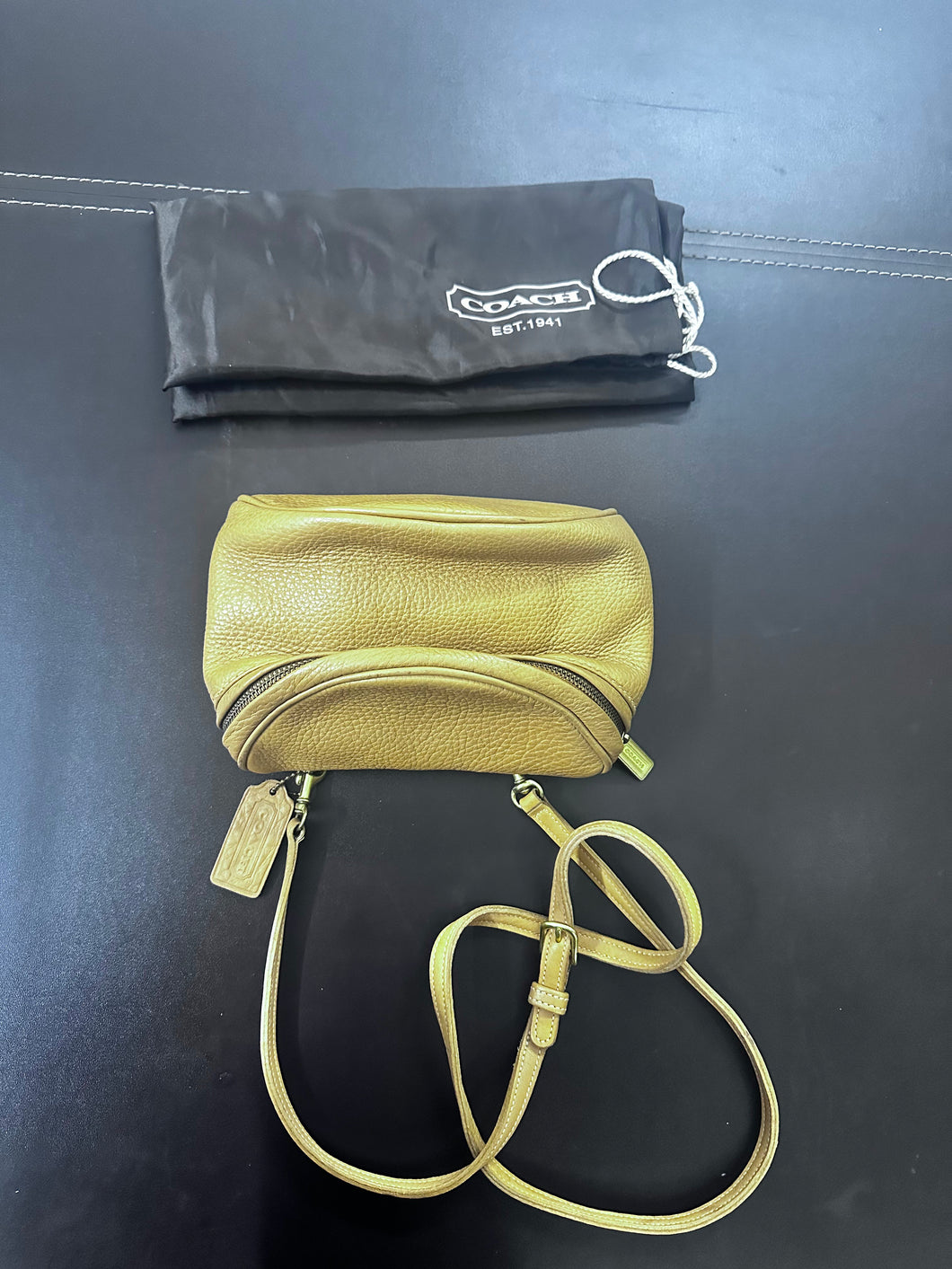 Coach Vintage Pebbled Leather Fishing Creel Crossbody Bag 4909