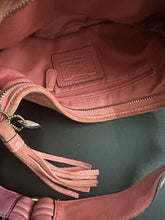 Load image into Gallery viewer, Vintage COACH Lavender Suede Small Hobo Style 8A14
