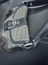 Load image into Gallery viewer, Vintage Coach set #6818 &amp; #F10925 with SIGNATURE BUCKLE SOHO WRISTLET #40585
