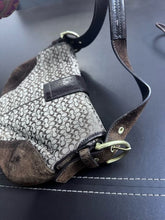 Load image into Gallery viewer, Vintage Coach set #6818 &amp; #F10925 with SIGNATURE BUCKLE SOHO WRISTLET #40585
