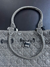 Load image into Gallery viewer, Dior Beige Lizard Leather Chri Chri Tote 00-MA-1028
