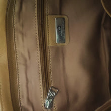 Load image into Gallery viewer, Hermès  Brown Caravan Horizontal MM Handbag
