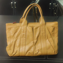 Load image into Gallery viewer, Hermès  Brown Caravan Horizontal MM Handbag
