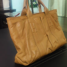Load image into Gallery viewer, Hermès  Brown Caravan Horizontal MM Handbag
