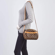 Load image into Gallery viewer, LOUIS VUITTON Monogram Canvas Blois Bag
