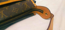 Load image into Gallery viewer, Authentic Coded Louis Vuitton Popincourt used gold ball bag MI0061
