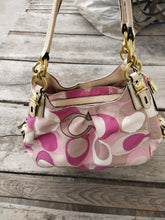 Load image into Gallery viewer, Coach Maggie Mia scarf Print Shoulder Bag Carryall RARE! Pink/ Cream 16335
