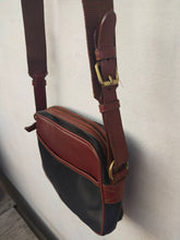 Load image into Gallery viewer, Calvin Klein Vintage Crossbody Bag
