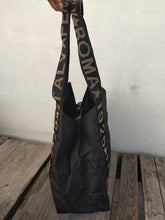 Load image into Gallery viewer, Fendi S.A.S Roma Made In Italy Vintage 1925 Bag
